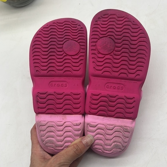 CROCS Hot Pink Clog Sandals Size J2. CR3776C - Picture 6 of 7